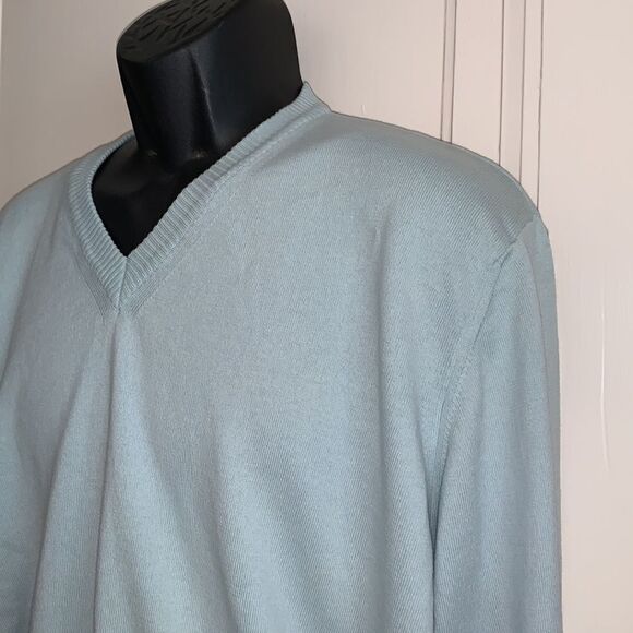 T. Harris London mint green cotton sweater - Picture 2 of 9